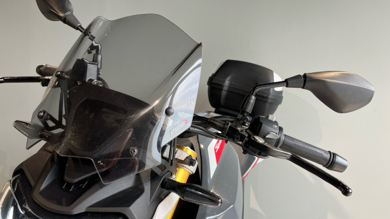 BMW G310 R 